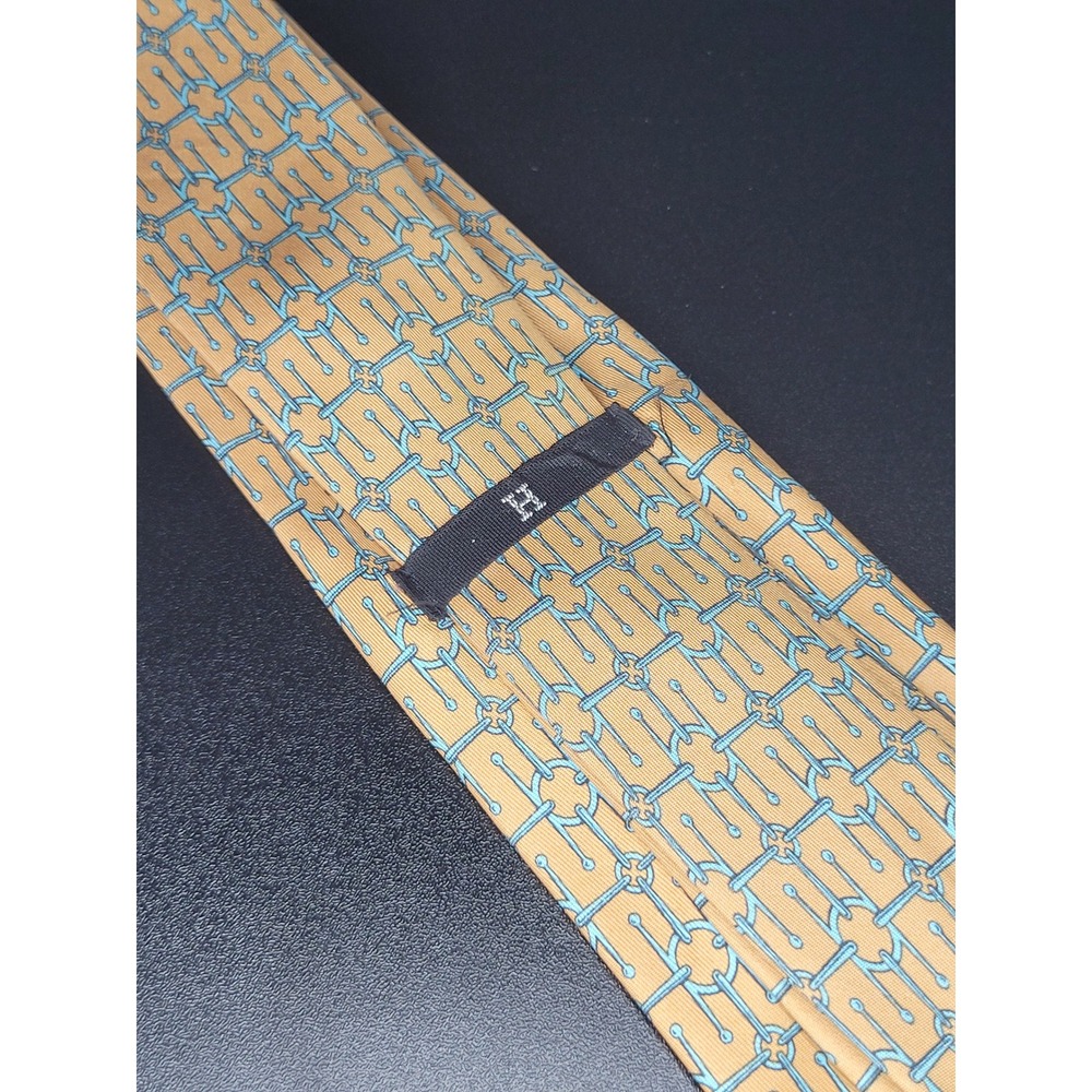 Hermes Mens Silk Necktie Tan Blue Geometric Chain 580 SA Made in France